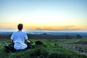筋トレの疲労を回復しやすくする方法「瞑想」